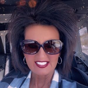 Meet your Posher, Lesa